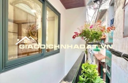 SÁT MT HOÀNG SA Q3 – NỘI THẤT SANG TRỌNG – 3 TẦNG CHỈ NHỈNH 4 TỶ